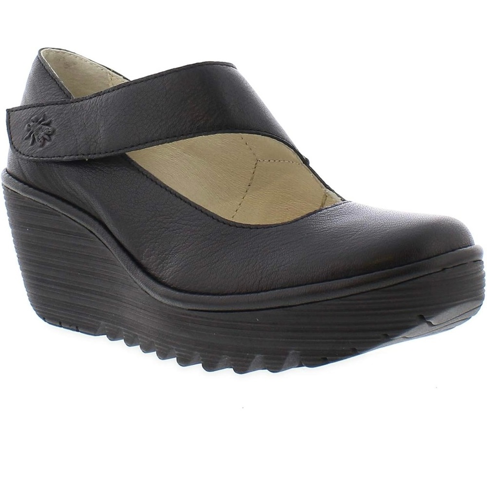 FLY London Size 40 
FLY London Women's Wedge Pump